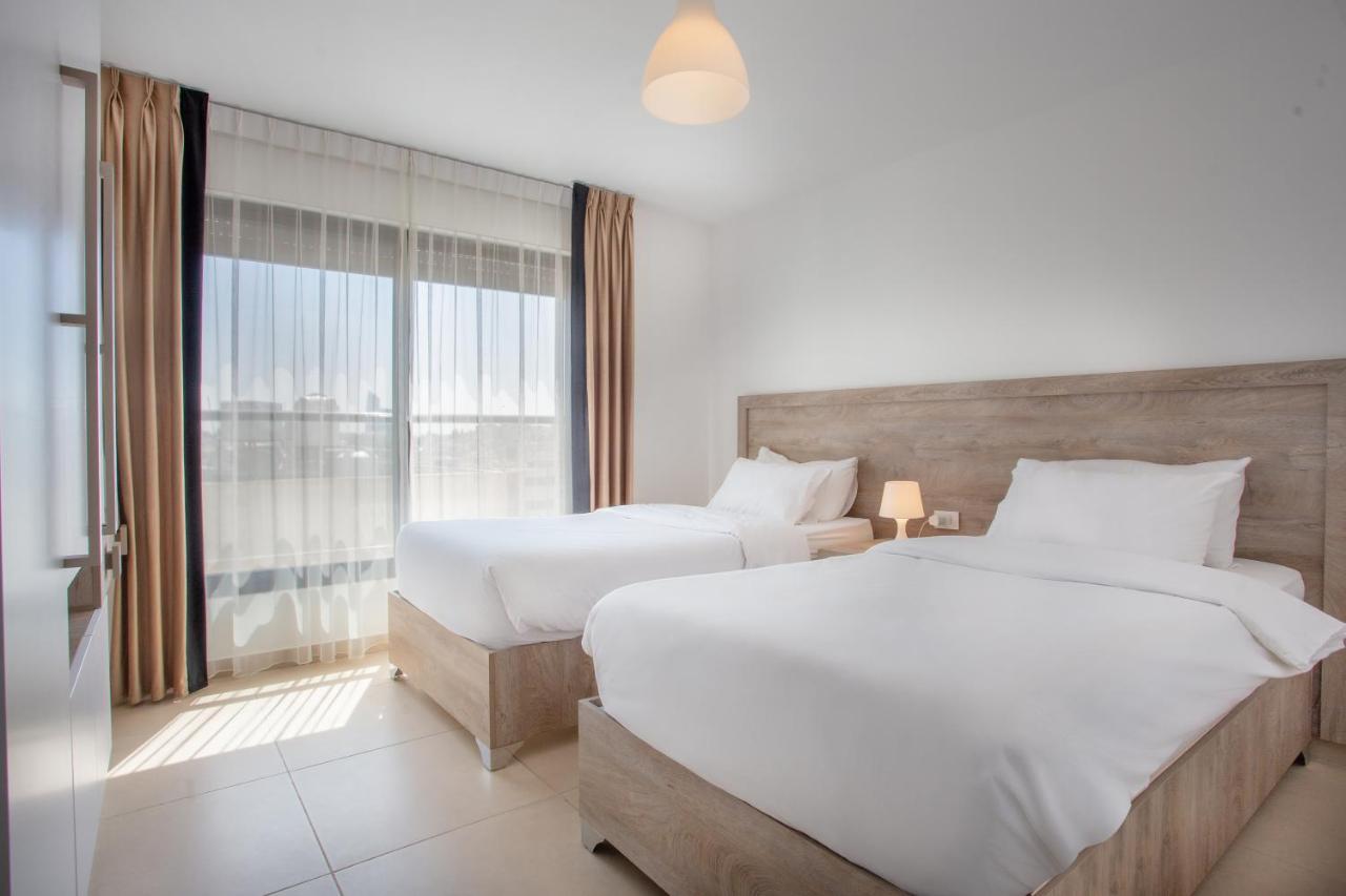 Triple A Hotel Suites Амман Экстерьер фото
