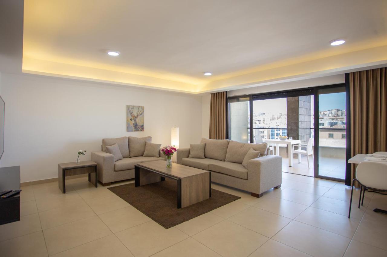 Triple A Hotel Suites Амман Экстерьер фото