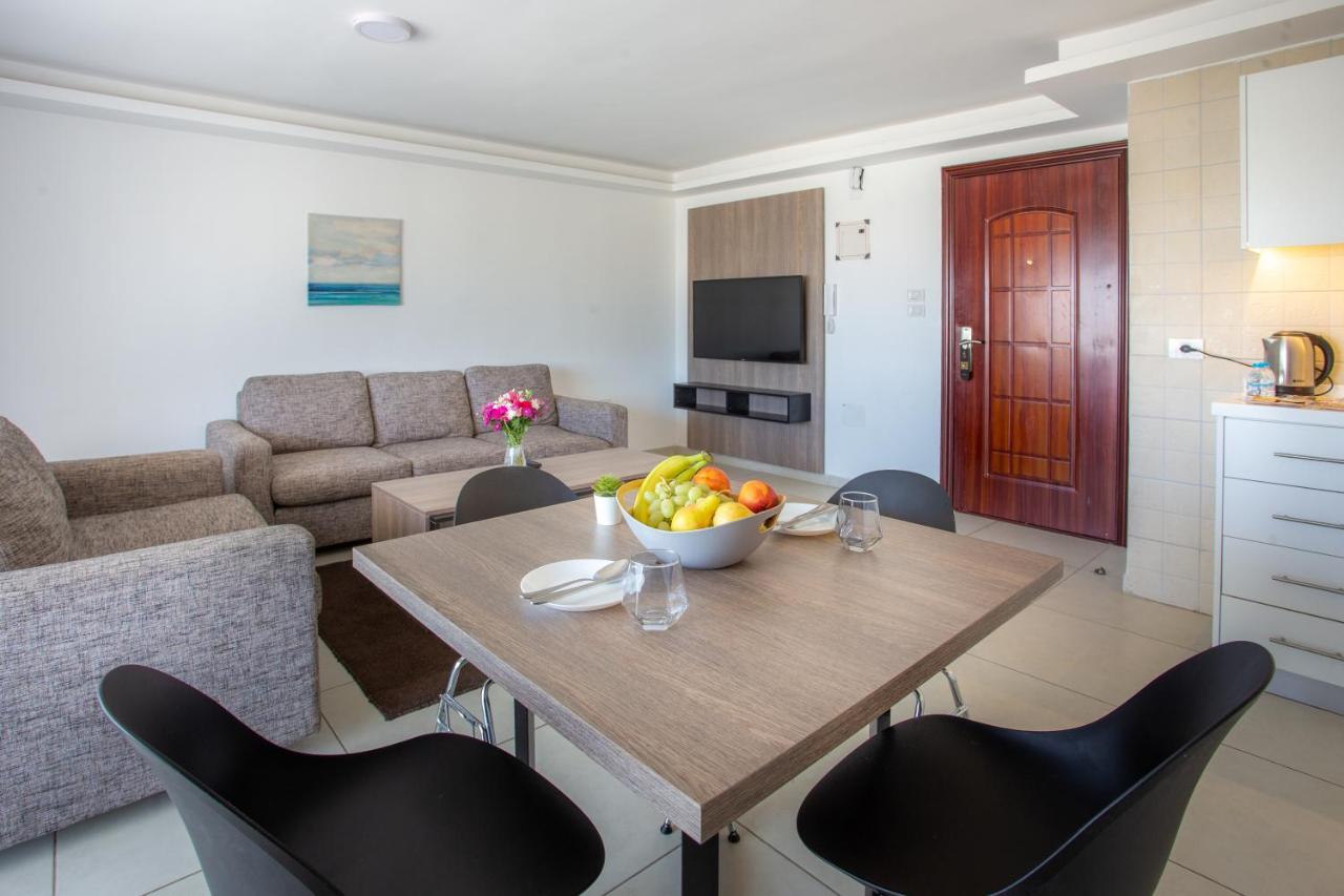 Triple A Hotel Suites Амман Экстерьер фото