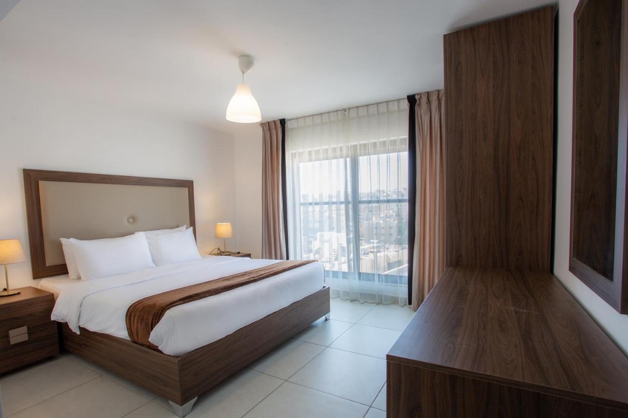 Triple A Hotel Suites Амман Экстерьер фото
