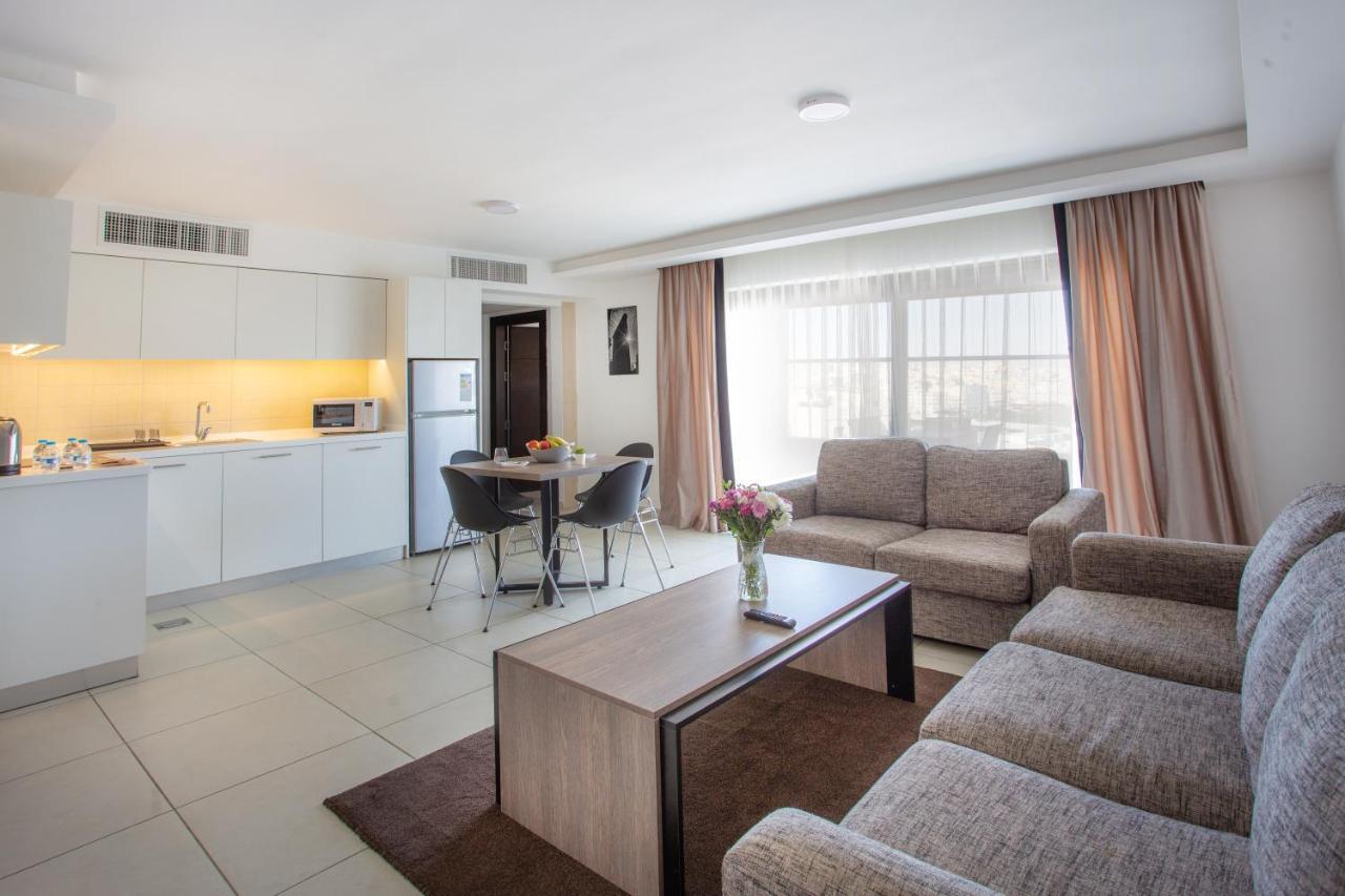 Triple A Hotel Suites Амман Экстерьер фото